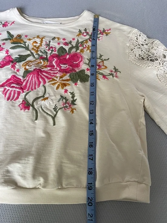 Anthropologie Cream Pullover Sweatshirt  Pink/Green Floral Embroidery Small - Picture 6 of 8